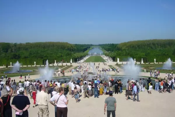 Versailles
