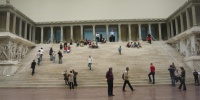 Pergamonské muzeum - diův chrám v Pergamonu.JPG